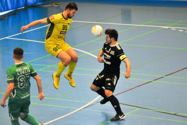 Spośród reprezentantów Opolszczyzny w piłce ręcznej, żużlu i futsalu, w najbliższy weekend tylko Dreman Futsal Opole Komprachcice wystąpi przed własną publicznością.