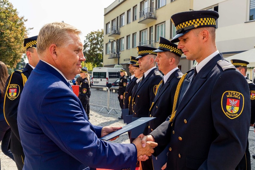 Komendant Straży Miejskiej w Białymstoku awansował 23...