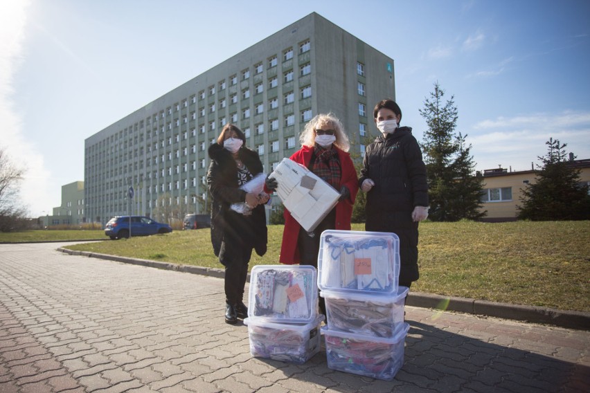 1300 maseczek dla słupskiego szpitala od aktywistek (wideo, zdjęcia)