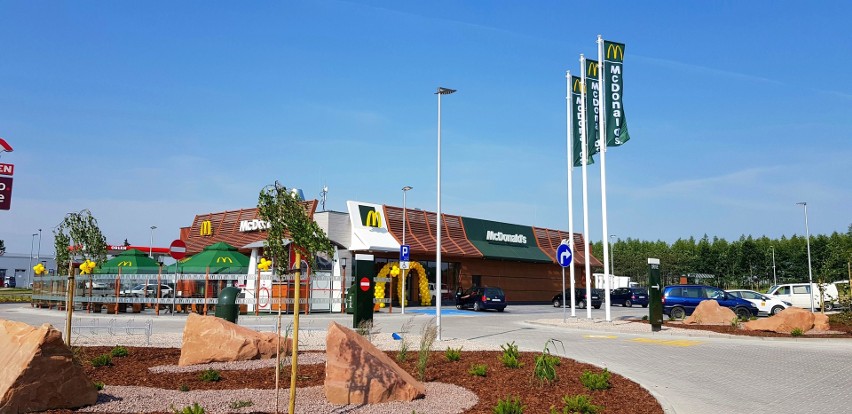 Nowa restauracja McDonald’s, w Łączynie koło Jędrzejowa już otwarta! [ZDJĘCIA]