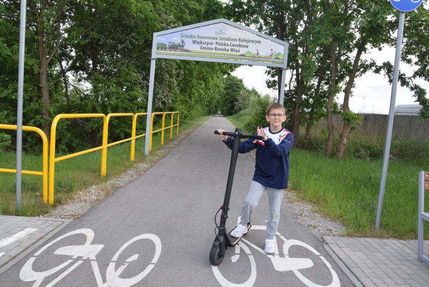 Tak wygląda ścieżka rowerowa między Większycami a Polską...