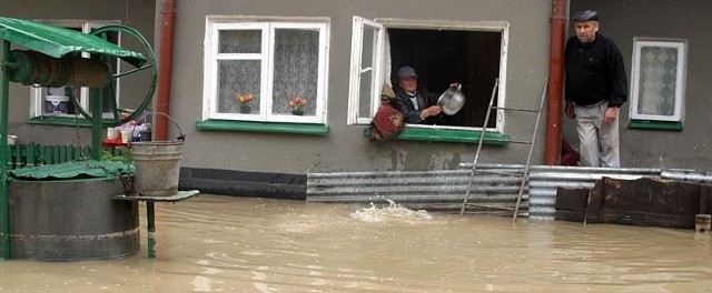 Taka powódź Podkarpaciu na razie nie grozi, w kilku gminach ogłoszono jednak pogotowie przeciwpowodziowe.