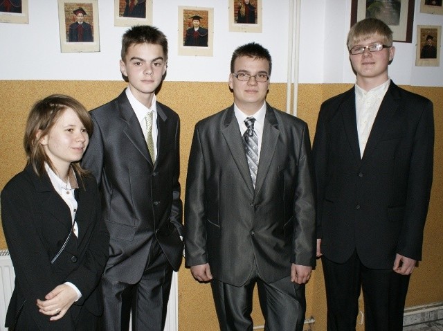 Na zdjęciu (od lewej): Michalina Nowakowska, Mikołaj Grzenkowiec, Jakub Martyński i Marek Fabiński z gimnazjum przy KLiG Księży Pallotynów w Chełmnie 