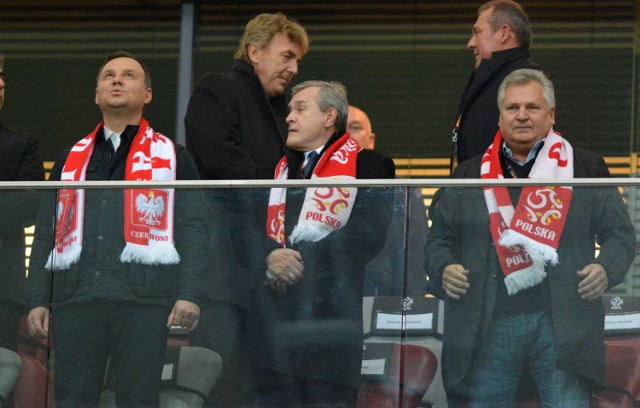 Prezydent Polski deklaruje, że jest fanem Cracovii. Na jej meczach ( do czasów obostrzeń) nie jest widywany i trudno się temu dziwić. Chodził za to na reprezentację. Na VIP-ach spotykał na PGE Narodowym jednego ze swoich poprzedników, Aleksandra Kwaśniewskiego.