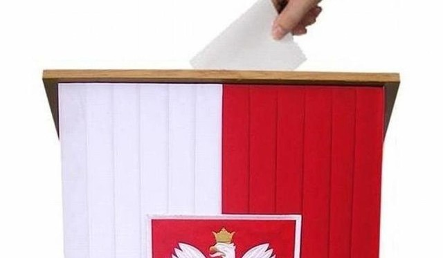 Wybory samorządowe coraz bliżej i atmosfera robi się coraz gorętsza. Kto będzie startował w wyścigu o fotel wójta gminy Jedlińsk?  Zobacz kandydatów klikając w zdjęcia.