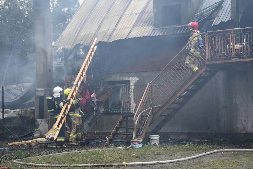 Pożar budynku mieszkalnego wybuchł w czwartek, 29 kwietnia,...