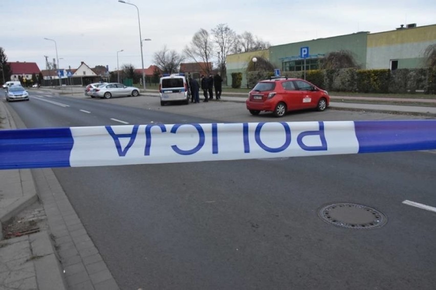 Strzelanina na Bydgoskiej w Legnicy. Ranny mężczyzna odwieziony do szpitala [ZDJĘCIA]