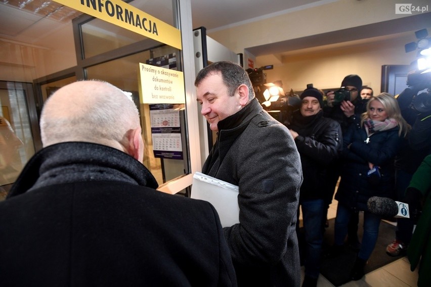 Poseł nie przyznaje się do winy. Zarówno do tych jak i do...