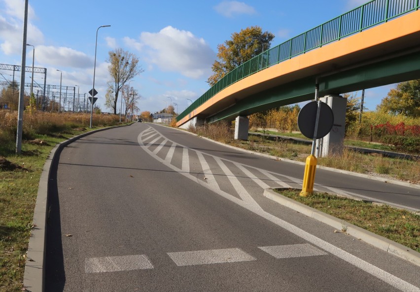 Trasa N-S z osiedla Południe do Żakowickiej w Radomiu już otwarta dla ruchu. Samochody od piątku mogą jeździć nową drogą [ZDJĘCIA]