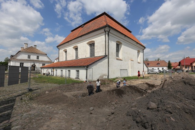 Badania to wstęp do kapitalny remontu tykocińskiej synagogi.