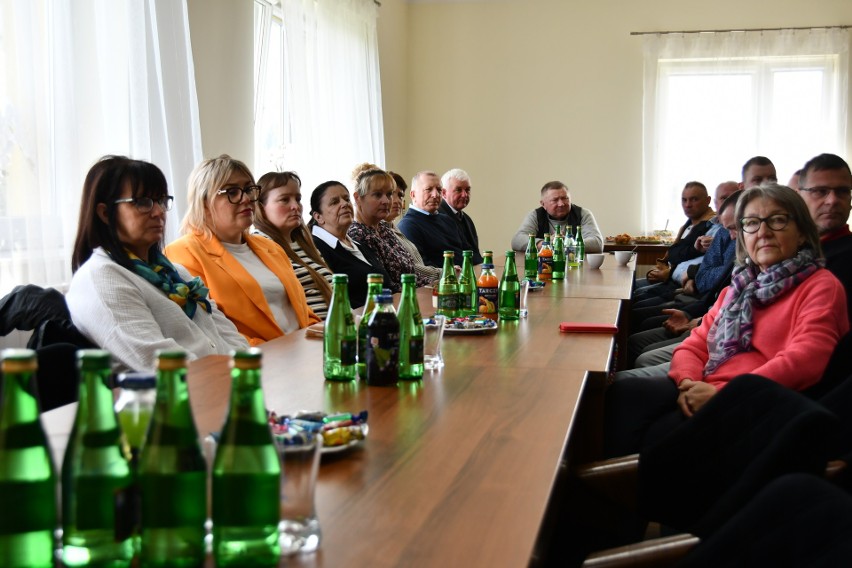 Ceremonia podpisania umów w gminie Nowy Korczyn
