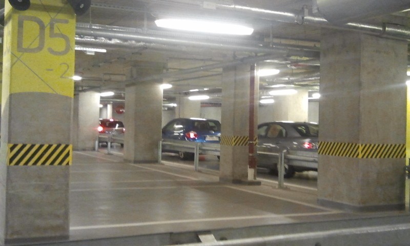 Galeria Katowicka: zaczęły się korki na parkingu [ZDJĘCIA]