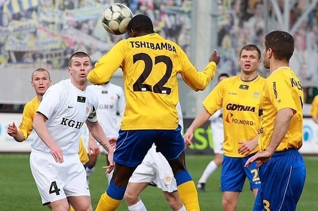 Tshibamba (nr22) zdobył pierwszego gola.