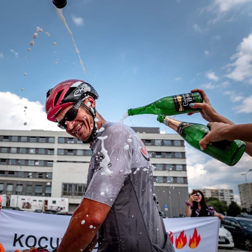 Kamil Cyklokot Kotkowski z Kielc pokonał na rowerze 3600...