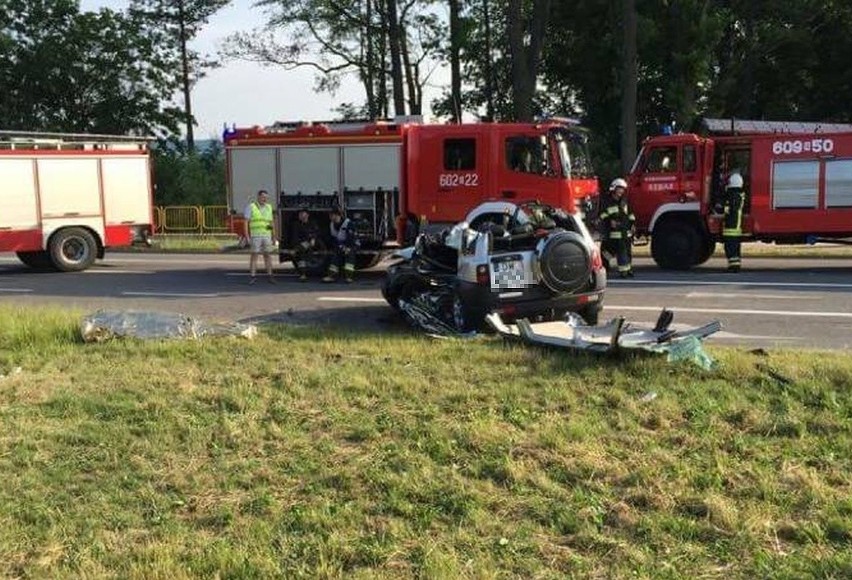 Tragiczny wypadek audi i land rovera w Bogatyni. 3 osoby nie żyją (ZDJĘCIA)