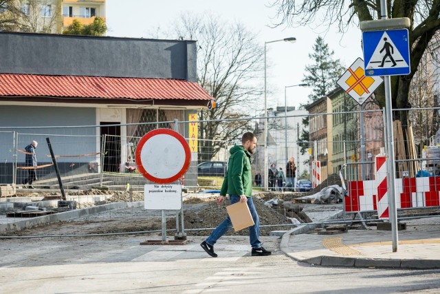 Na ul. ugory prace mają zakończyć się 15 marca. Tak sytuacja na miejscu wyglądała 16 lutego.