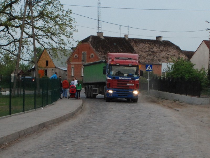 Protest w Kończewie. Będą utrudniać przejazd ciężarówek