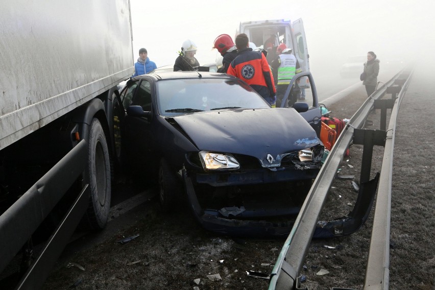 Karambol na autostradzie A1 pod Piotrkowem