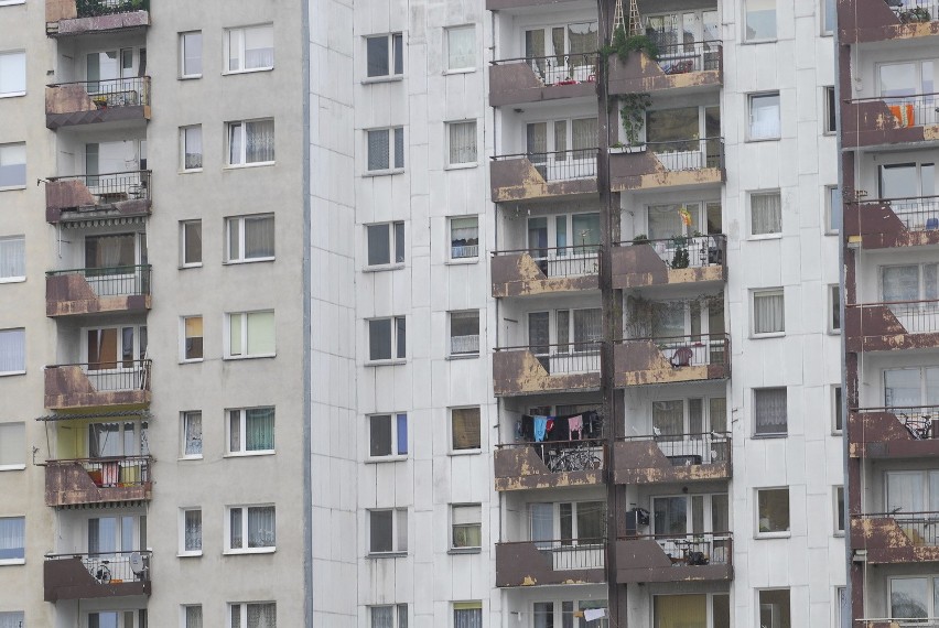 Polacy wynajmują najgorsze mieszkania w Europie. Rodem z PRL [infografika]