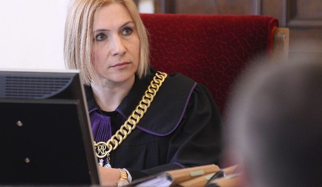 Czy przyjmując z rąk tragicznie zmarłego prezydenta Adamowicza -  Gdańską Nagrodę Równości, sędzia  Dorota Zabłudowska uchybiła godności urzędu?