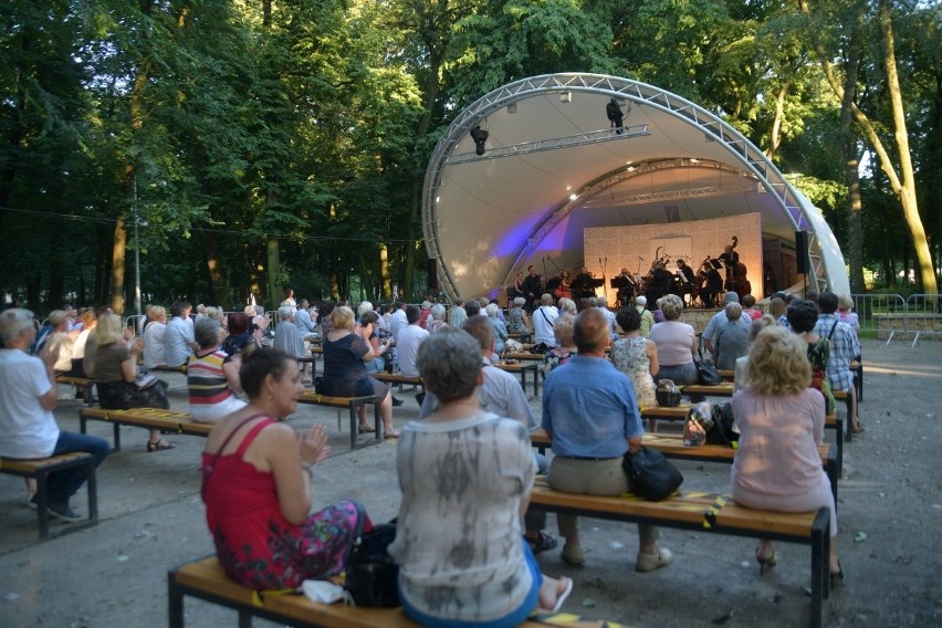 Radomska Orkiestra Kameralna zaprosiła na pierwszy koncert plenerowy z cyklu Lato z ROK-iem 