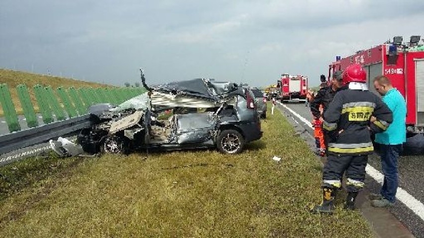 Wypadek na autostradzie A1 koło węzła Stanisławie