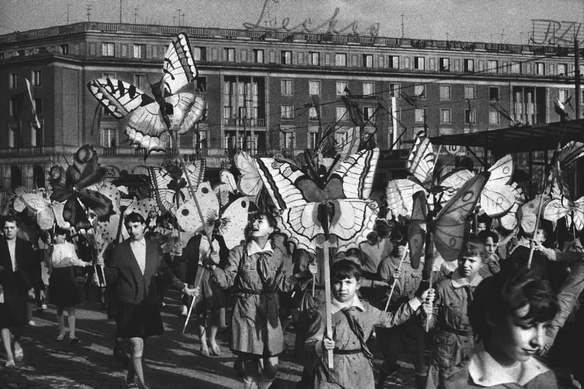 Tak rosły Nowa Huta i Tychy.  Niezwykła wystawa archiwalnych zdjęć