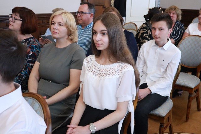 Gala laureatów konkursów przedmiotowych - uczniów szkół podstawowych gościł Urząd Wojewódzki 12 maja 2022.