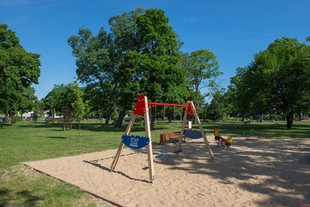 Piasek zostanie wymieniony w 26 piaskownicach na terenie miasta i na placu zabaw w Parku Miejskim.