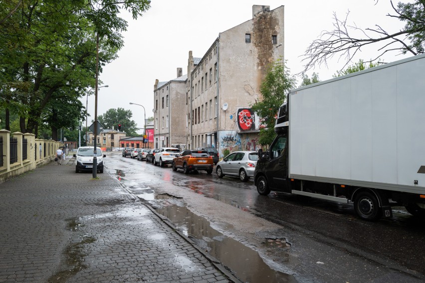 Kolejne łódzkie ulice idą do remontu. Pożegnamy dziury na Krakowskiej i Bednarskiej