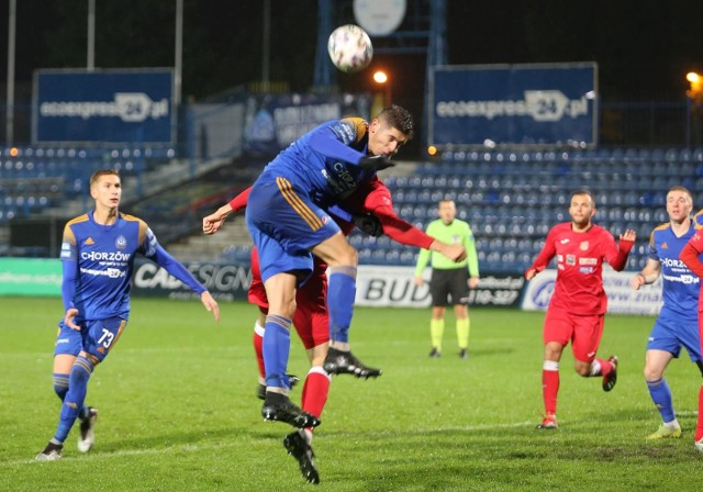 Ruch Chorzów pokonał Stal Brzeg 3:2  Zobacz kolejne zdjęcia. Przesuwaj zdjęcia w prawo - naciśnij strzałkę lub przycisk NASTĘPNE