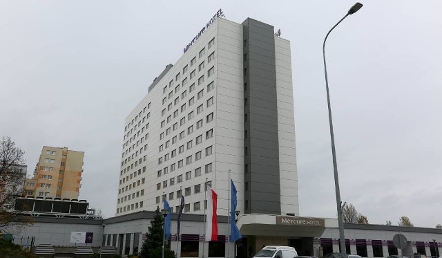 Z nieoficjalnych informacji wynika że, ciało kobiety znaleziono w hotelu Mercure w Gdyni. 