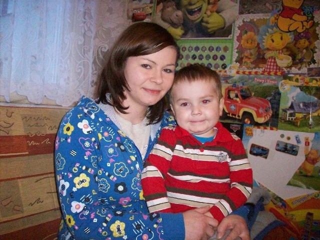 4-letni Kacperek Mazur ze swoją mamą Małgorzatą.