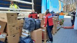 Transport darów dla uchodźców dotarł ze Szwecji do Ostrowca. Pomoc zorganizowali ostrowczanie (ZDJĘCIA) 