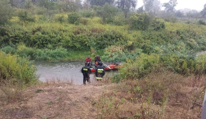 Zaginął 60-letni mieszkaniec gminy Laszki. Strażacy sprawdzali rzekę Szkło