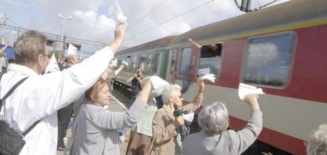 2008 rok. Słupszczanie musieli błagać PKP Intercity o pozostawienie pociągu do Poznania i Katowic