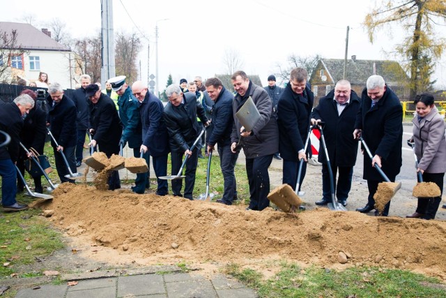 Ruszył pierwszy etap modernizacji drogi wojewódzkiej 685 z Zabłudowa do Nowosad. Na początek ok. 8,4 km.