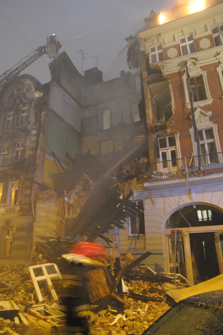 Wybuch gazu w Katowicach: Lokatorzy z kamienicy przy Chopina wybrali mieszkania. Nocują w Caritasie