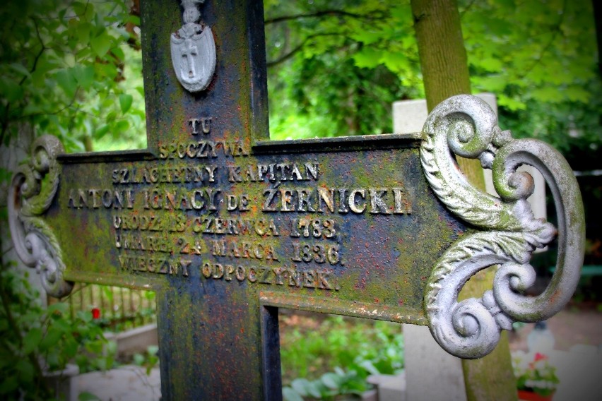 Krzyż kapitana Antoniego Ignacego Żernickiego jest jednym z...