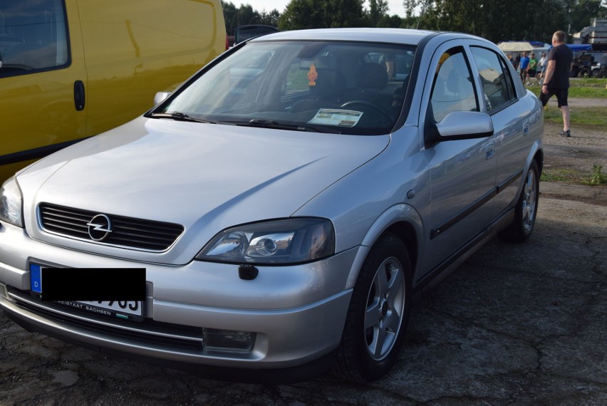 Opel Astra - rok produkcji 2002 z silnikiem 1.6 benzyna....