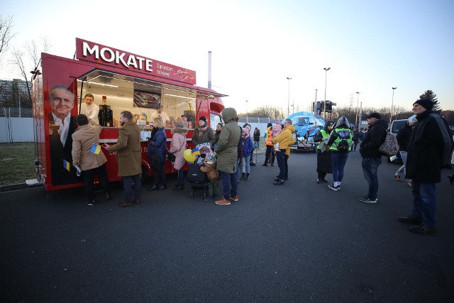 Coffee Bus Mokate rozgrzał publiczność podczas Pikniku Wsparcia dla Ukrainy na Stadionie Śląskim.