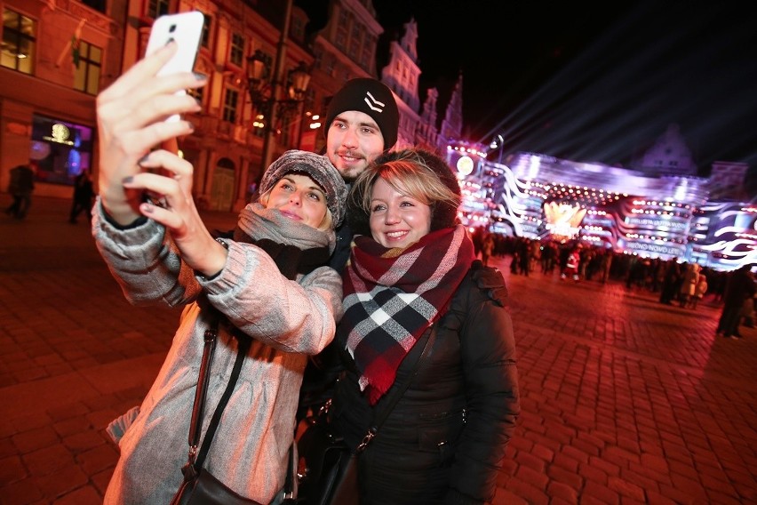 Sylwester z Dwójką na Rynku we Wrocławiu. Tak przywitaliśmy Nowy Rok (ZDJĘCIA)