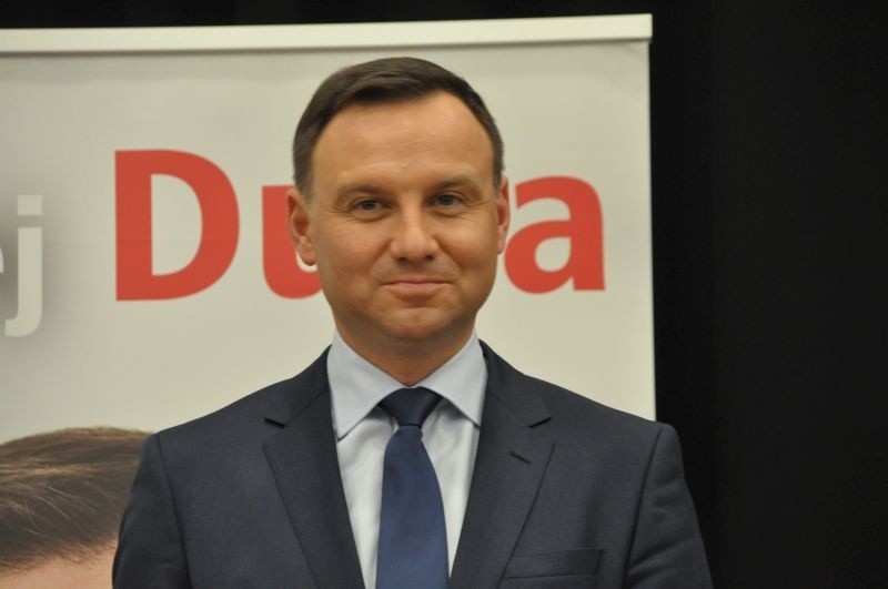 Kandydat PiS na prezydenta Andrzej Duda w szydłowi