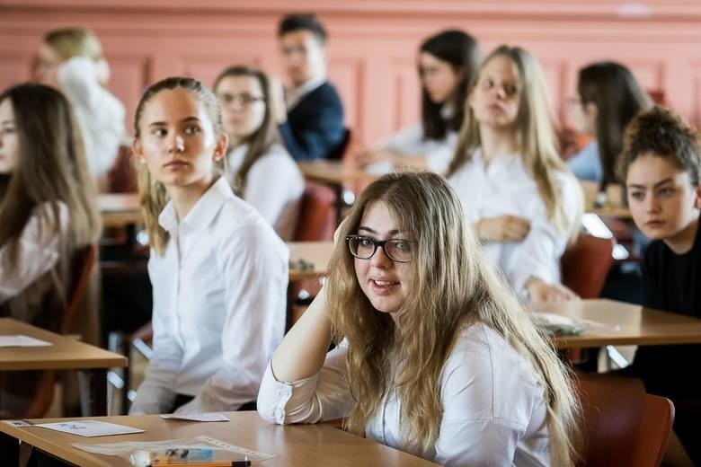 EGZAMIN GIMNAZJALNY CZĘŚĆ HUMANISTYCZNA 17.04.2018. Jakie...