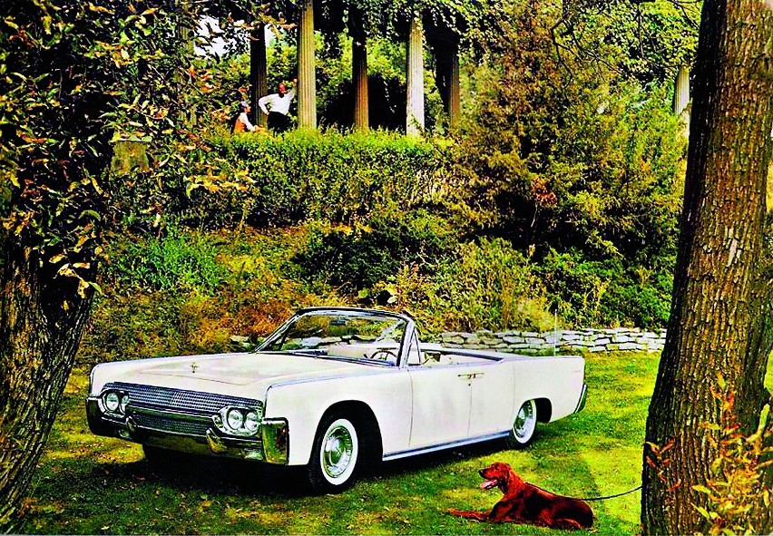 Najbardziej fotogeniczny. Lincoln Continental z lat 60. jest...