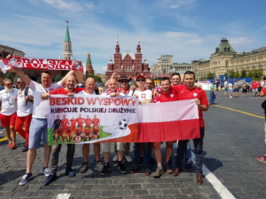 MŚ 2018. Górale z Beskidu Wyspowego pojechali do Rosji wspierać Polaków podczas mundialu [ZDJĘCIA]