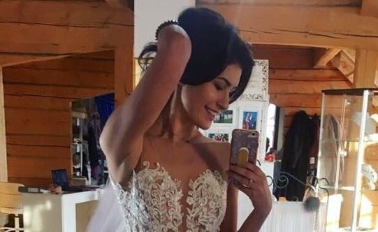 Miss Polski 2014 Ewa Mielnicka przygotowuje się do ślubu. W której sukni wygląda najładniej?