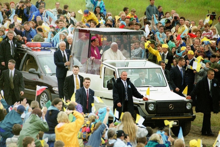 Tak wyglądała wizyta papieża Jana Pawła II w Bydgoszczy w...