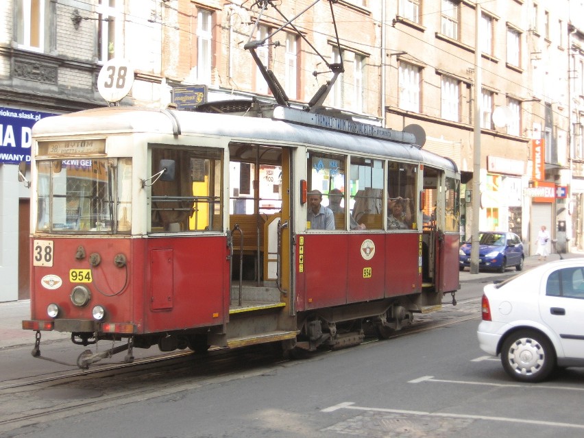 Tramwaje Śląskie, ale i zagłębiowskie w liczbach: Tory, linie i wagony - tramwajowa matematyka