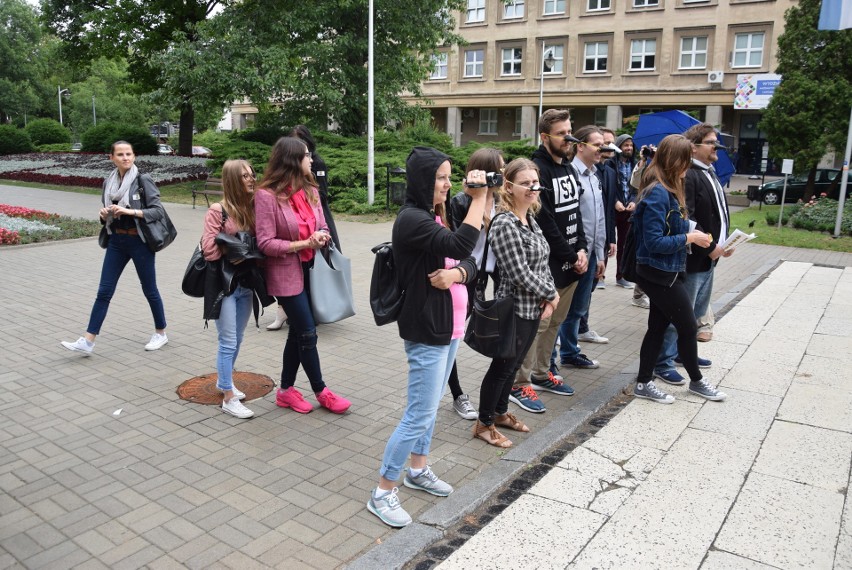 Kolejny protest studentów w Lublinie. Studenci w maskach szczurów przeciw ustawie Gowina (ZDJĘCIA)